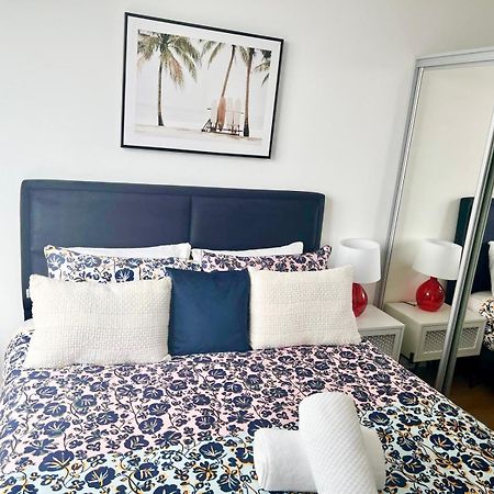 בראקנל Spacious Urban Gem Apartment With Parking מראה חיצוני תמונה